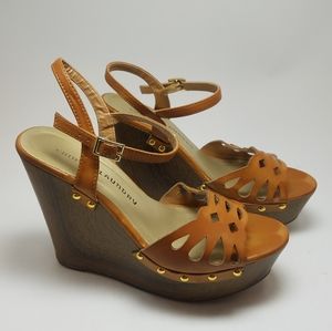 Chinese Laundry Women's size 7.5 Wedges